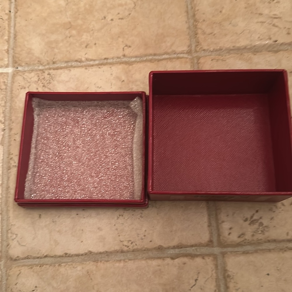 Cartier box! - Picture 3 of 4